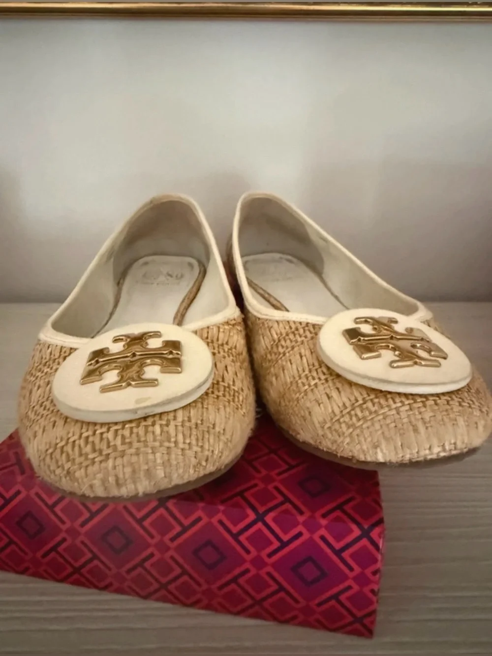 Tory Burch Flats: CHELSEA BALLET-PRINT HAIRCALF/GROSGRAIN Raffia